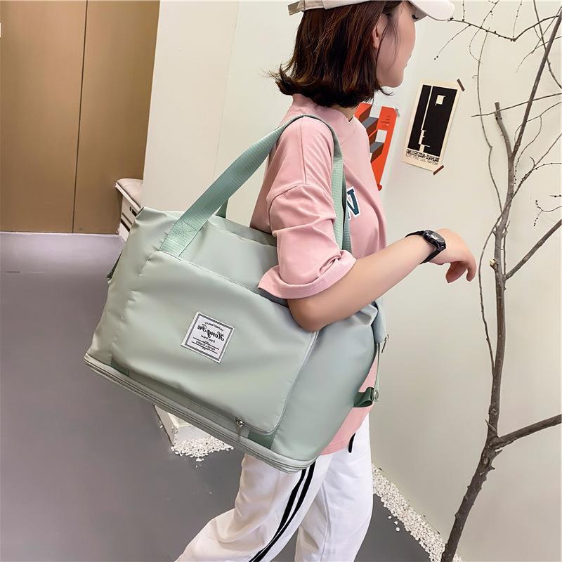 Foldable Travel Gym Bag – Waterproof Large Capacity Weekender for Women