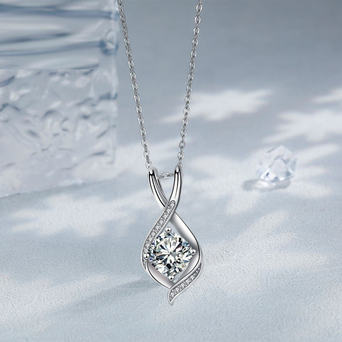 Infinite Bright Inlaid Fashion Necklace