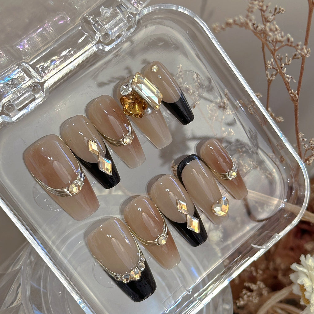Handmade Exquisite White False Nails – Elegant Removable Wearable Nail Armor
